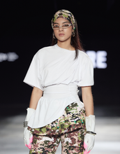 Load image into Gallery viewer, Camiseta remiendo
